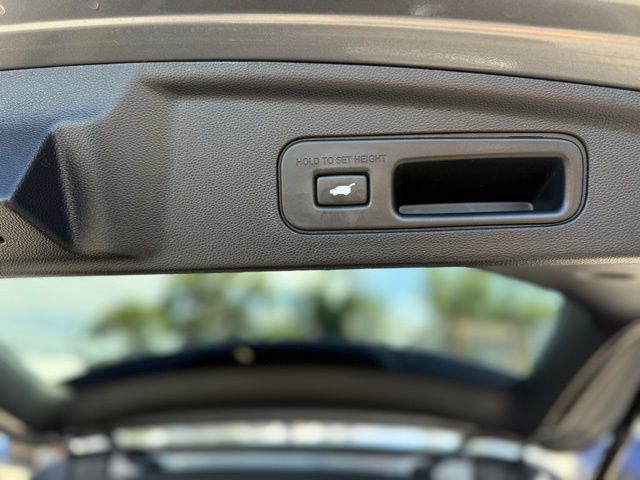2023 Acura MDX SH-AWD A-Spec photo 9
