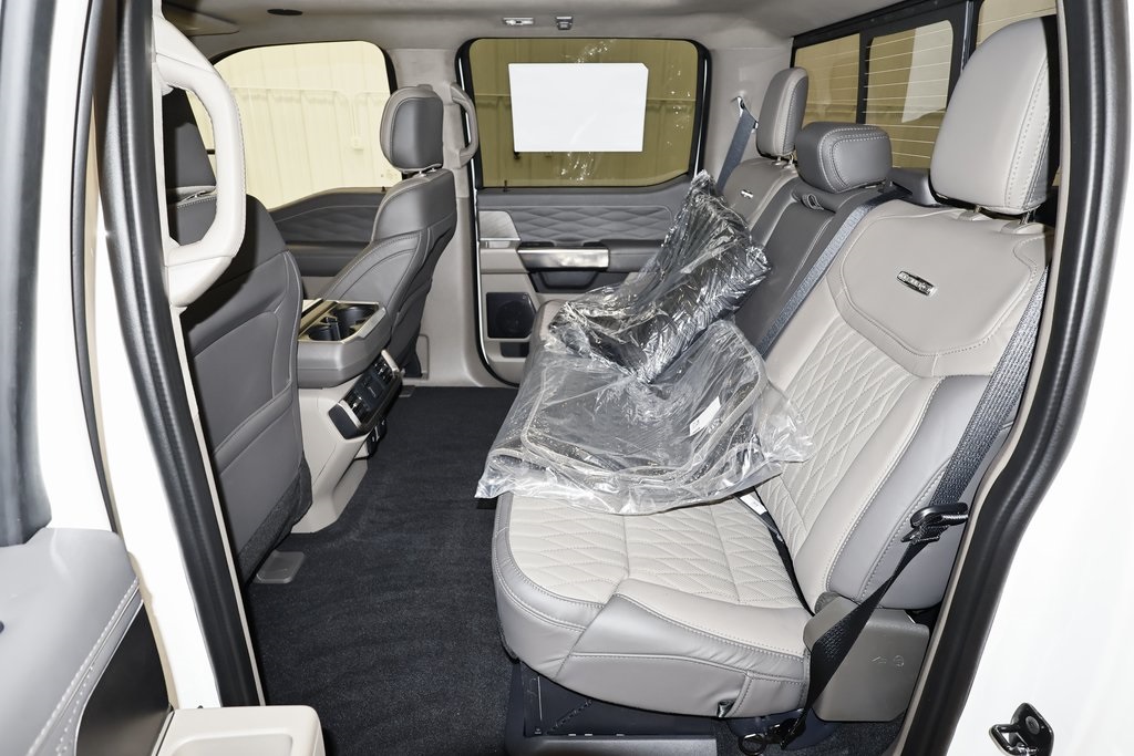 2025 Ford F-150 Platinum photo 12