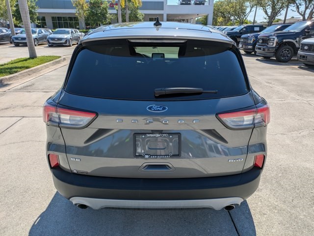 2022 Ford Escape SE photo 2