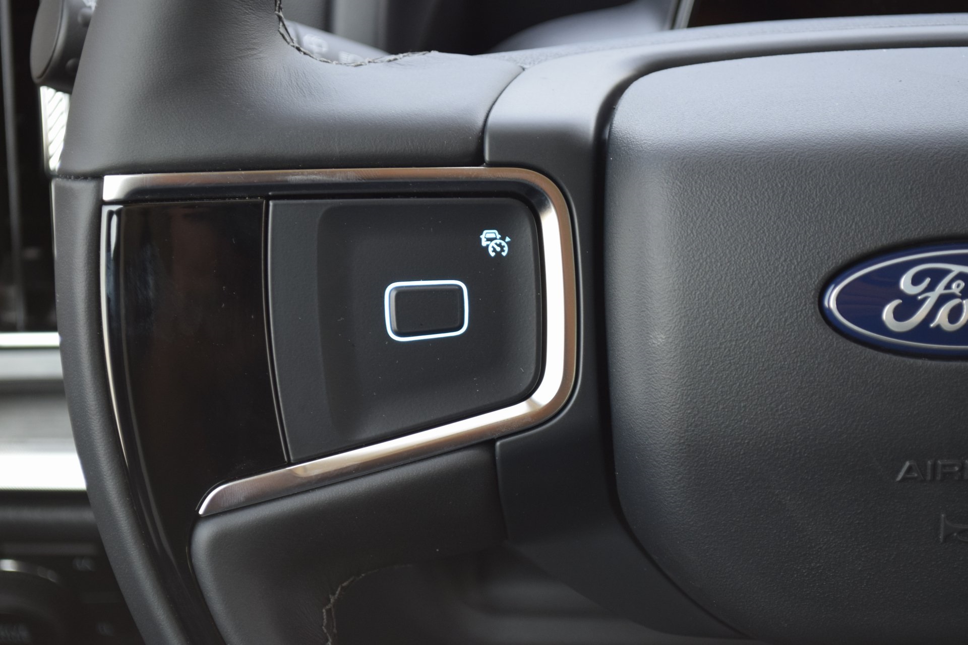 2025 Ford Expedition Platinum photo 6