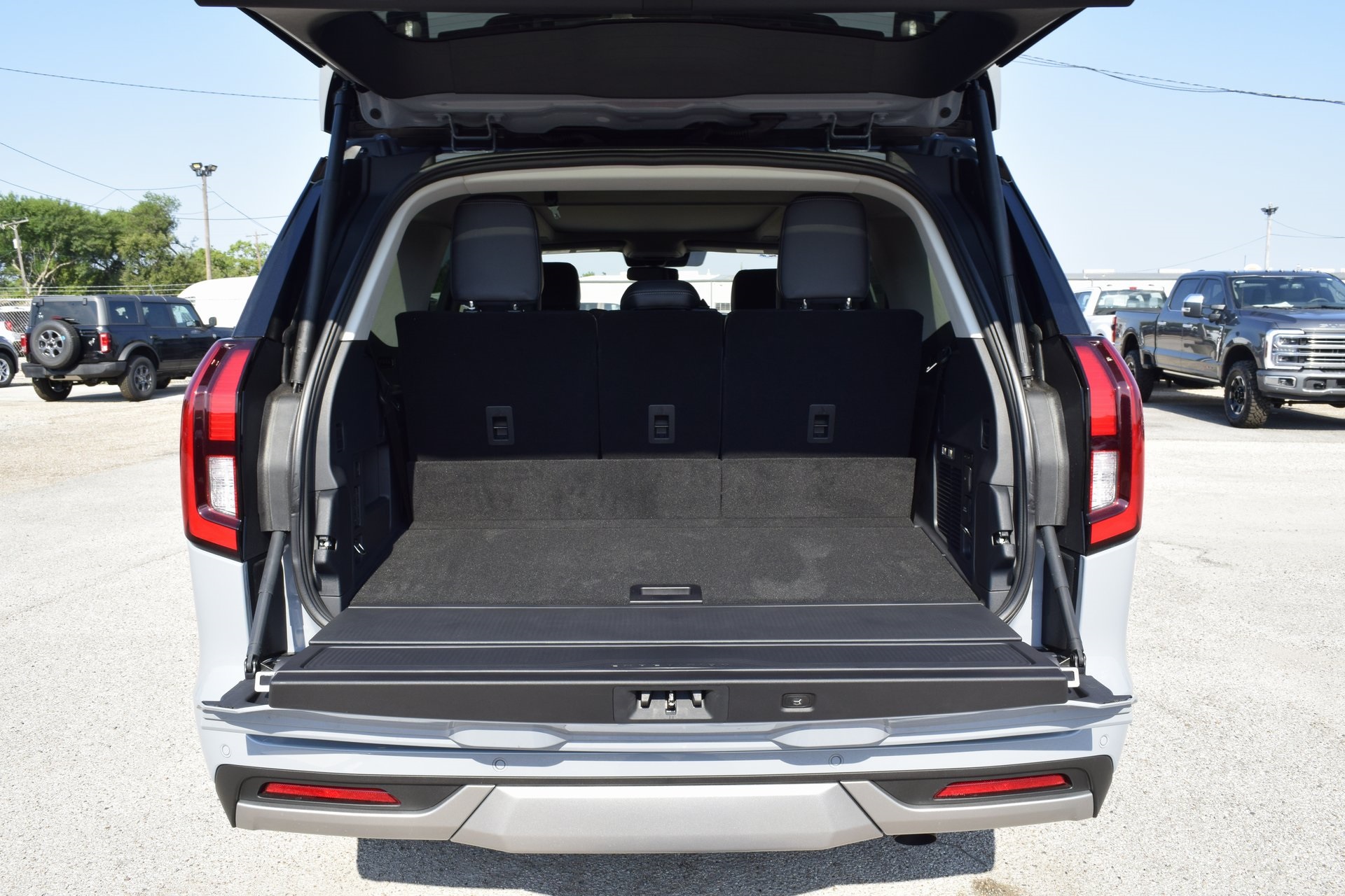 2025 Ford Expedition Platinum photo 18