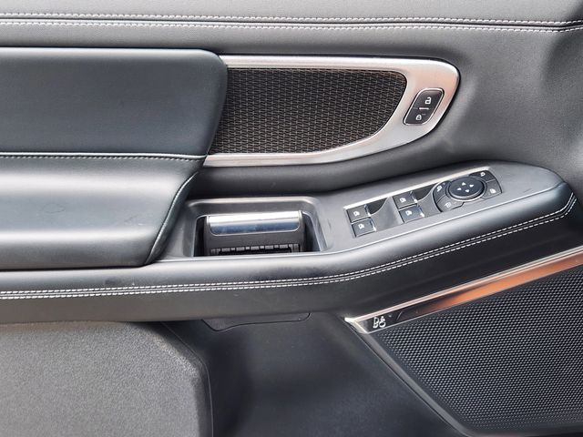 2025 Ford Expedition Platinum photo 15
