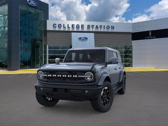 2025 Ford Bronco Outer Banks photo 2