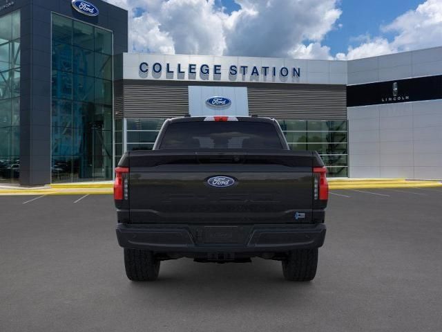 2025 Ford F-150 Lightning photo 5
