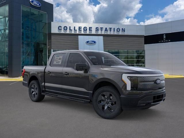 2025 Ford F-150 Lightning photo 7
