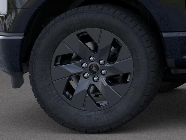 2025 Ford F-150 Lightning photo 19