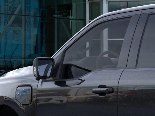 2025 Ford F-150 Lightning photo 20