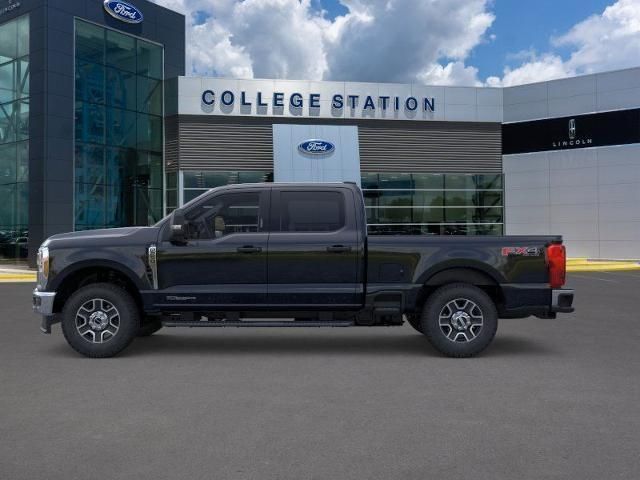 2025 Ford F-250 photo 3