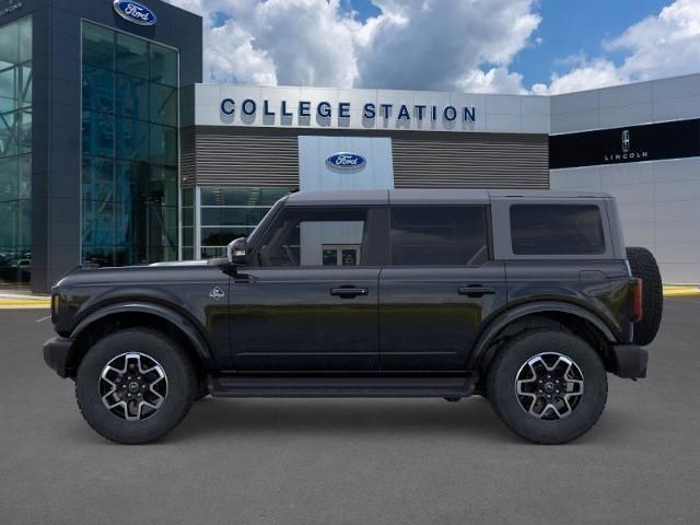 2025 Ford Bronco Outer Banks photo 3