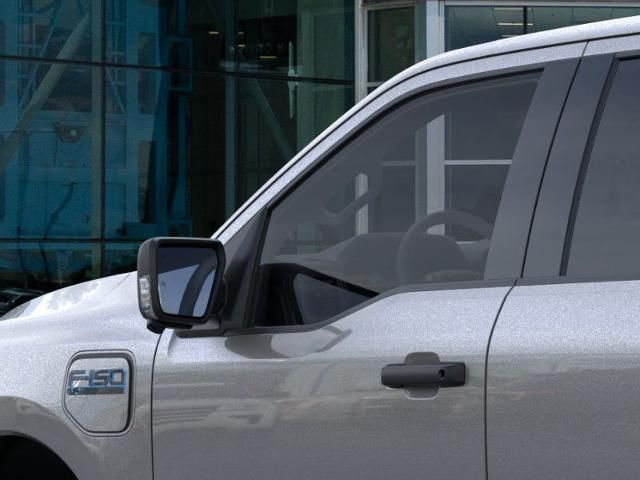2025 Ford F-150 Lightning XLT photo 16