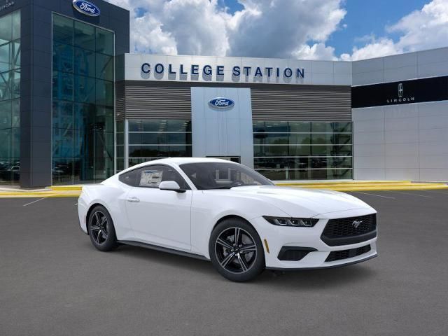 2025 Ford Mustang photo 6