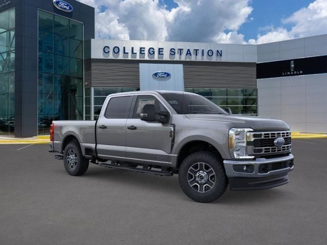 2025 Ford F-250 photo 7