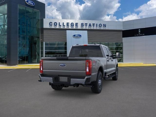 2025 Ford F-250 photo 8