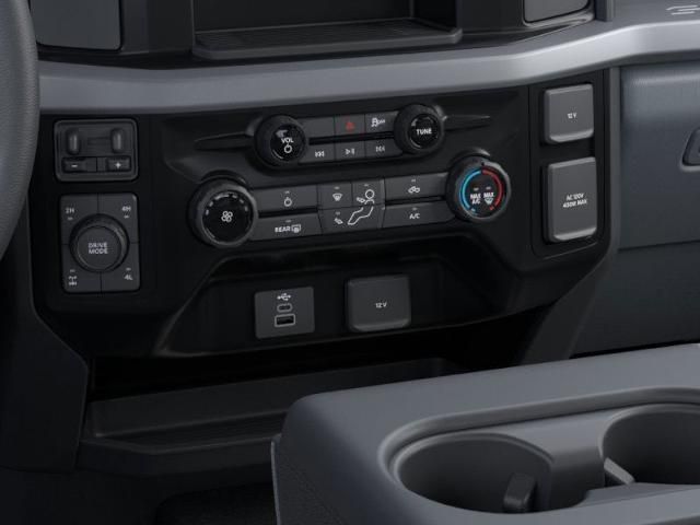 2025 Ford F-250 photo 14