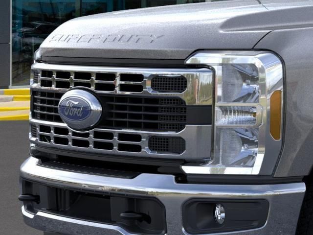 2025 Ford F-250 photo 16