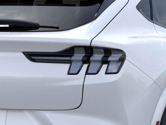 2025 Ford Mustang Mach-E Premium photo 17