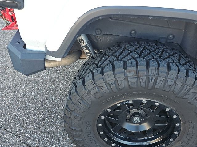 2018 Jeep Wrangler Unlimited Sahara photo 5