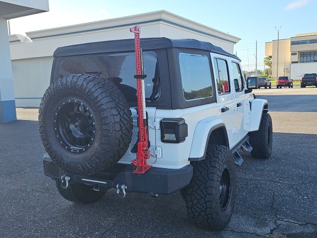 2018 Jeep Wrangler Unlimited Sahara photo 6