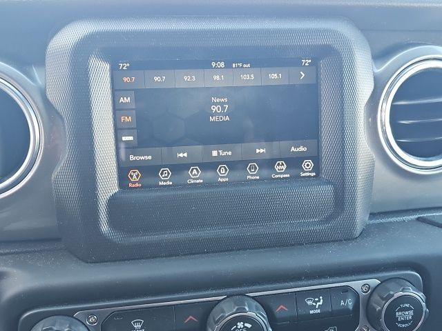2018 Jeep Wrangler Unlimited Sahara photo 10