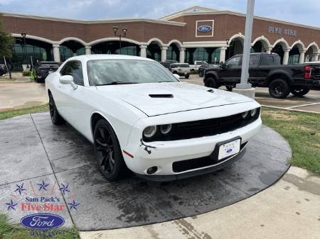 2016 Dodge Challenger SXT