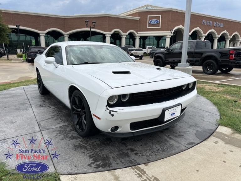 2016 Dodge Challenger SXT