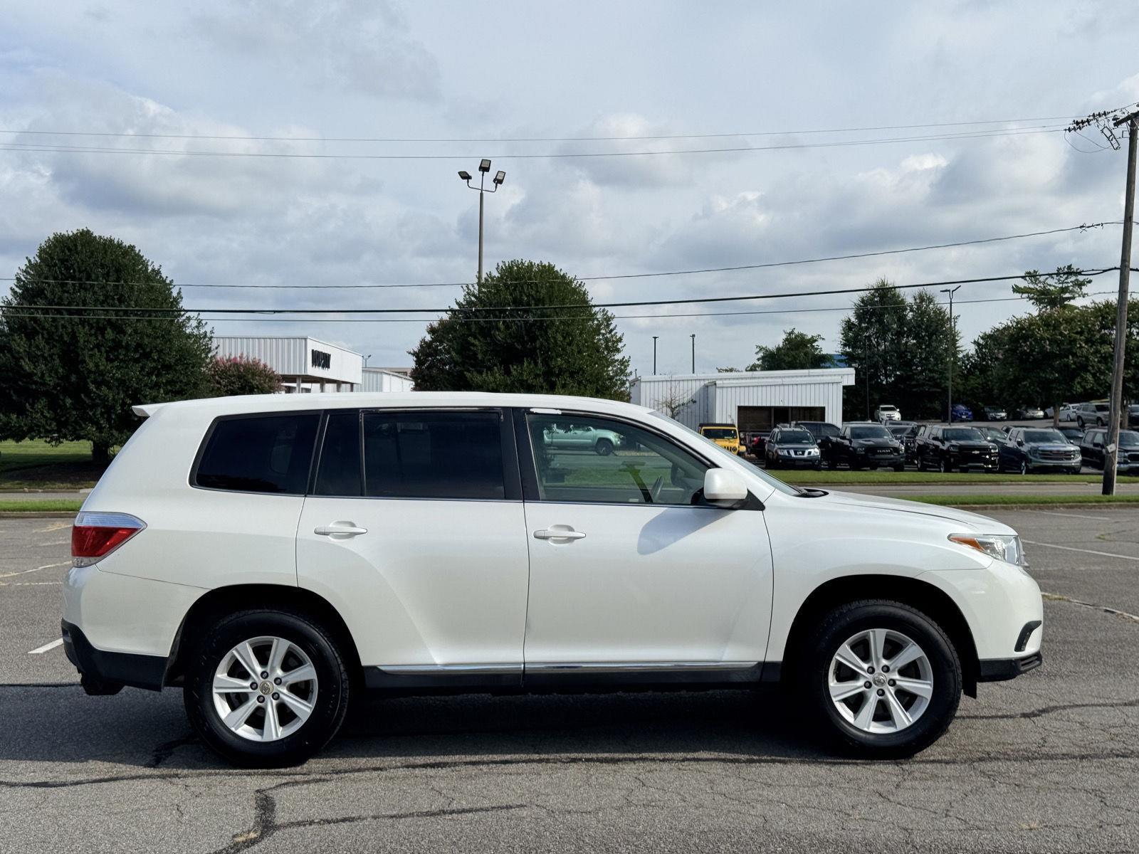 2013 Toyota Highlander Base Plus photo 6
