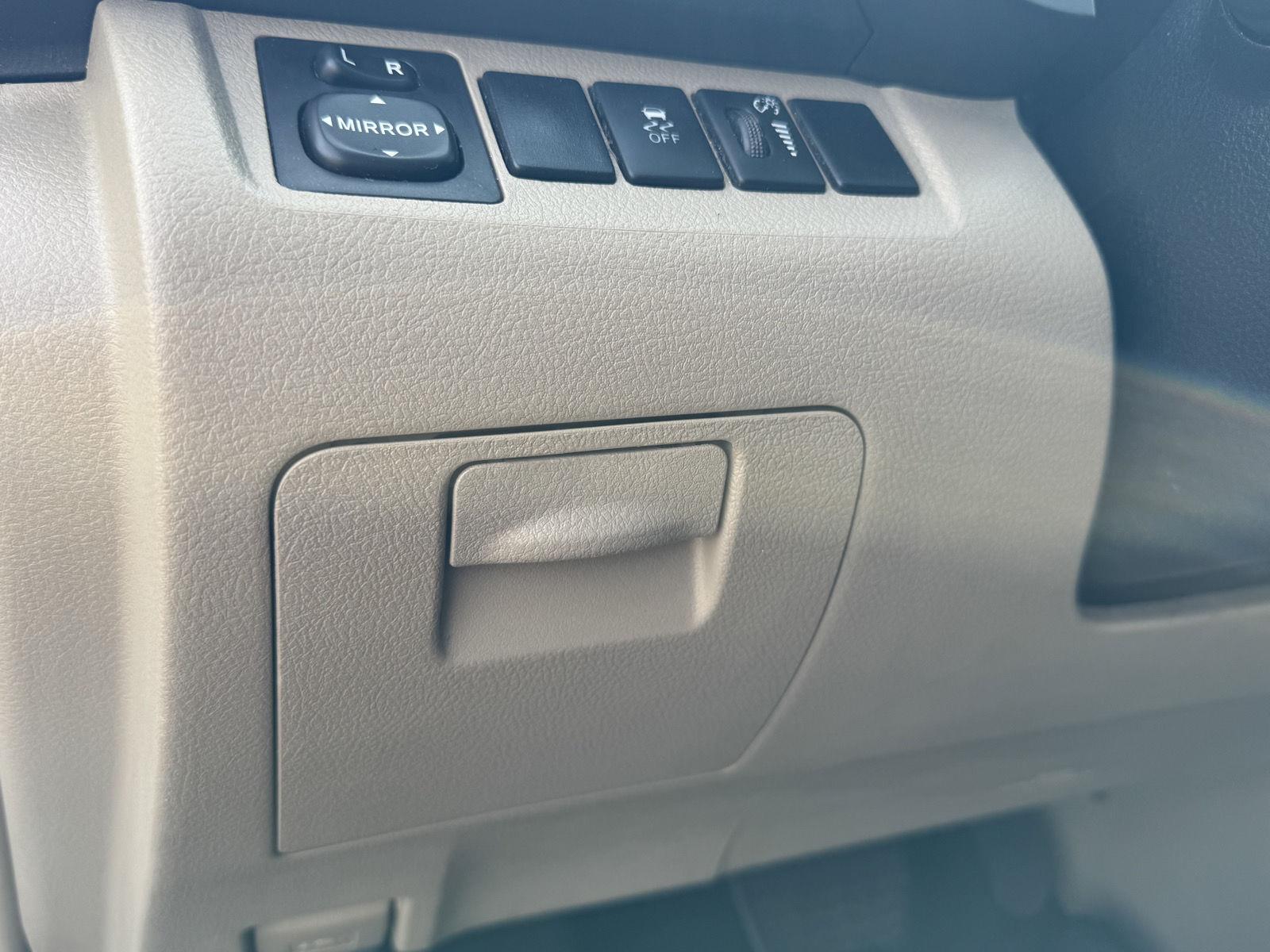 2013 Toyota Highlander Base Plus photo 16