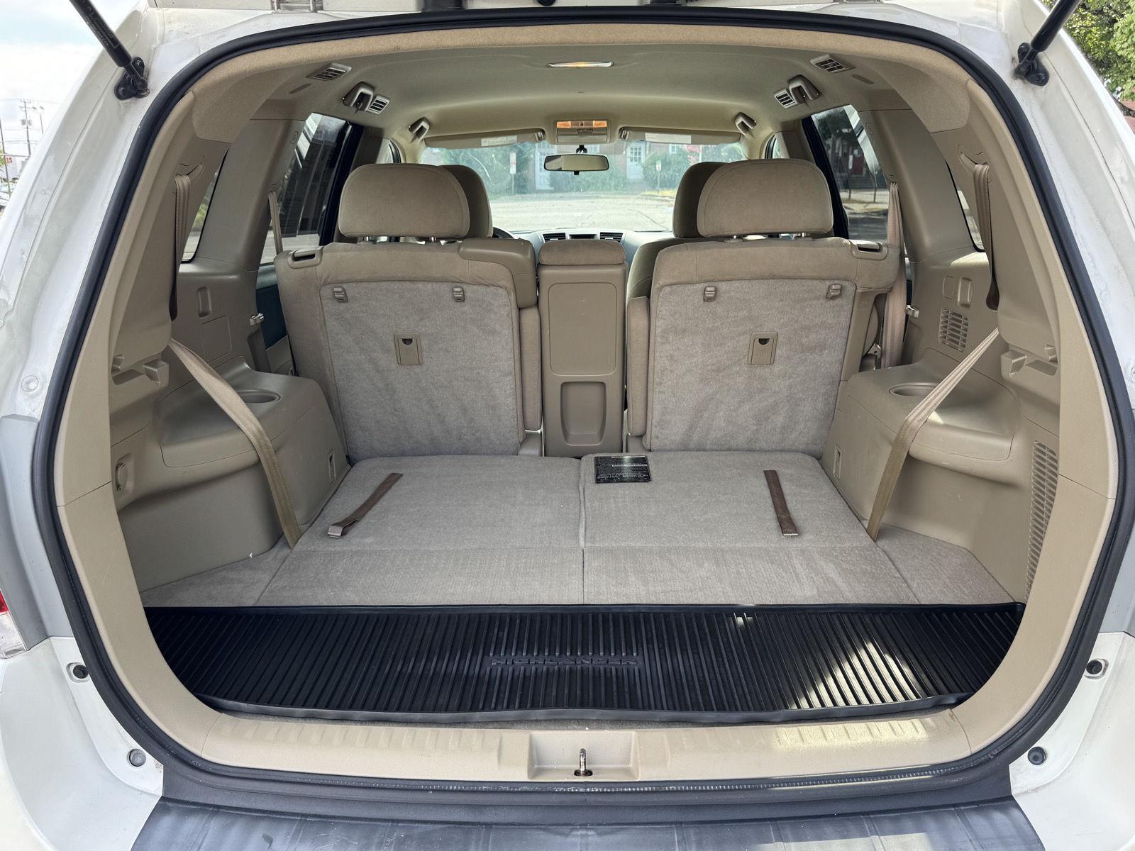 2013 Toyota Highlander Base Plus photo 23