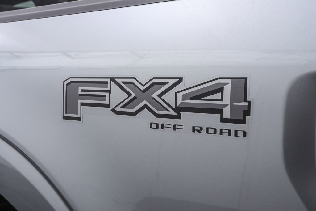 2025 Ford F-150 XLT photo 3