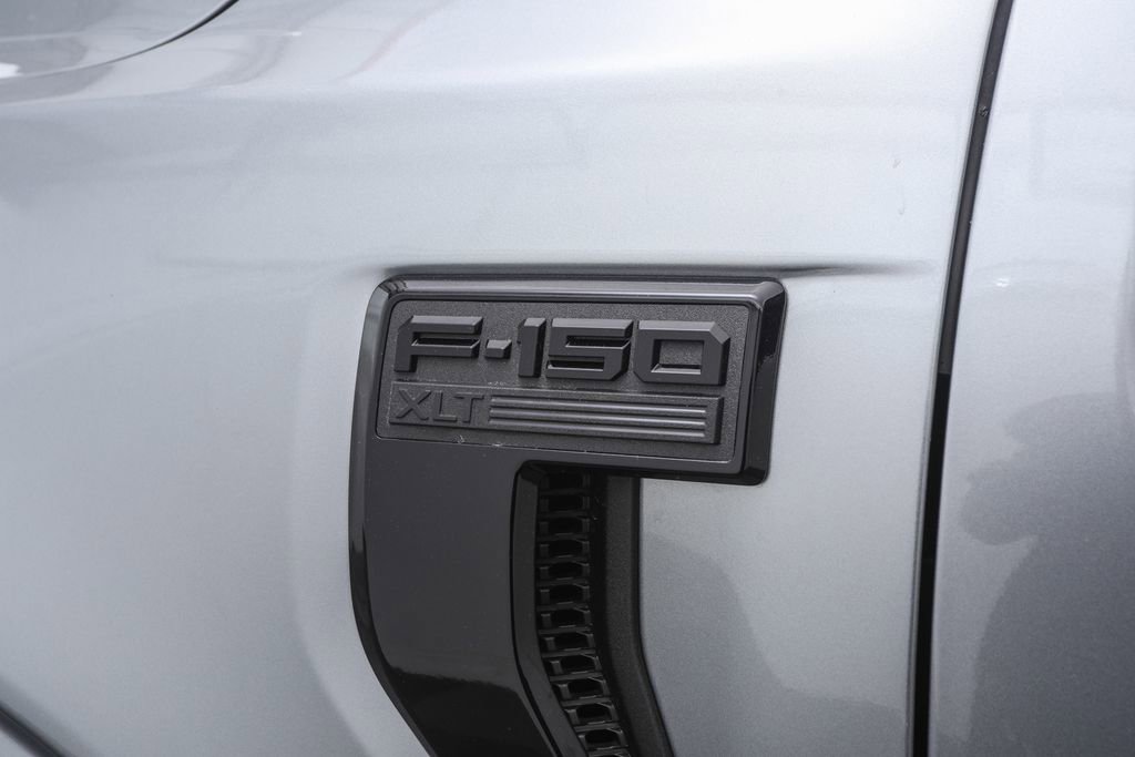 2025 Ford F-150 XLT photo 4