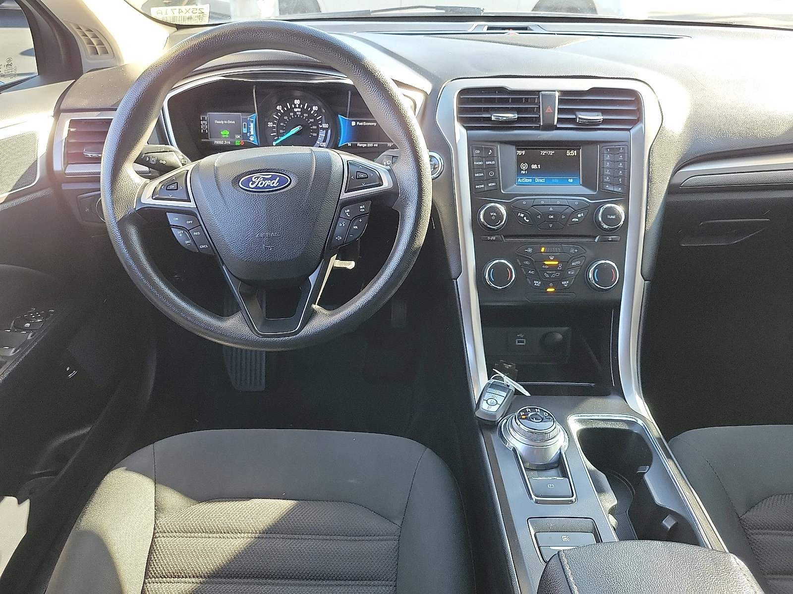 2018 Ford Fusion Hybrid SE photo 3