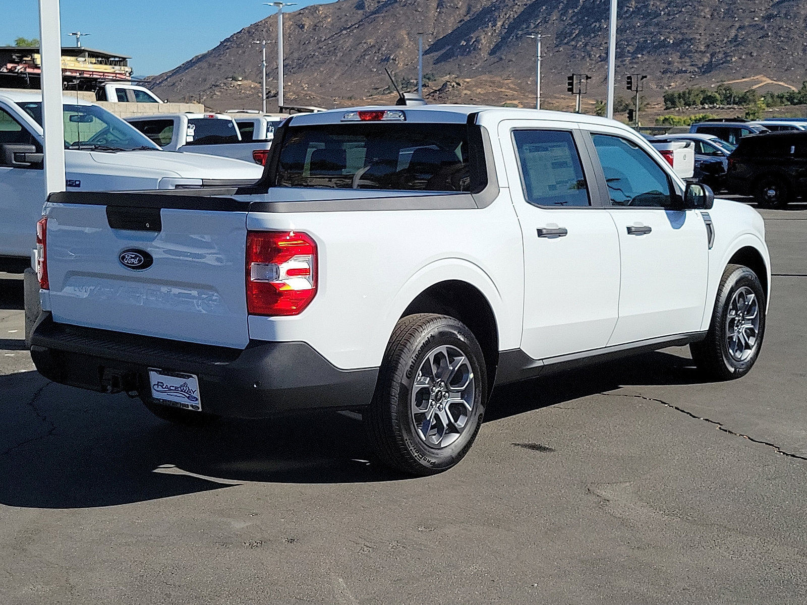 2025 Ford Maverick XLT photo 2