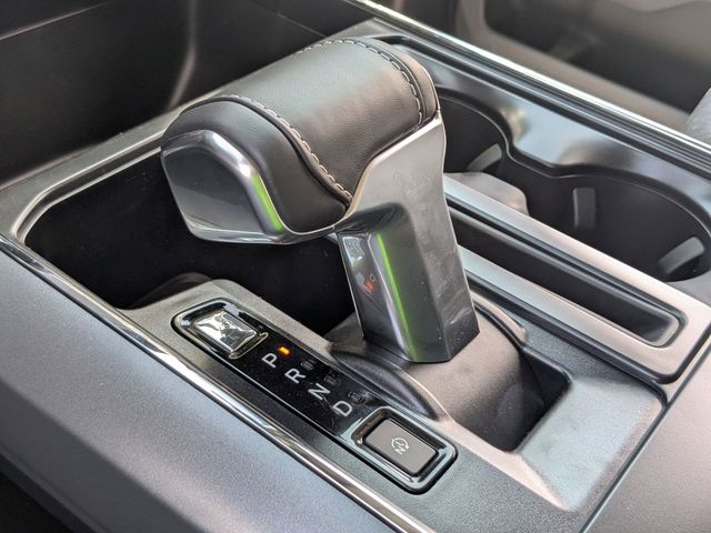 2025 Ford F-150 Lightning XLT photo 22