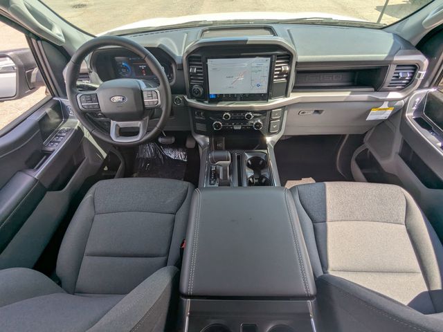 2025 Ford F-150 Lightning XLT photo 24