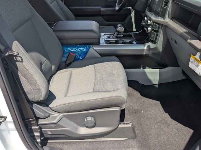 2025 Ford F-150 Lightning XLT photo 28