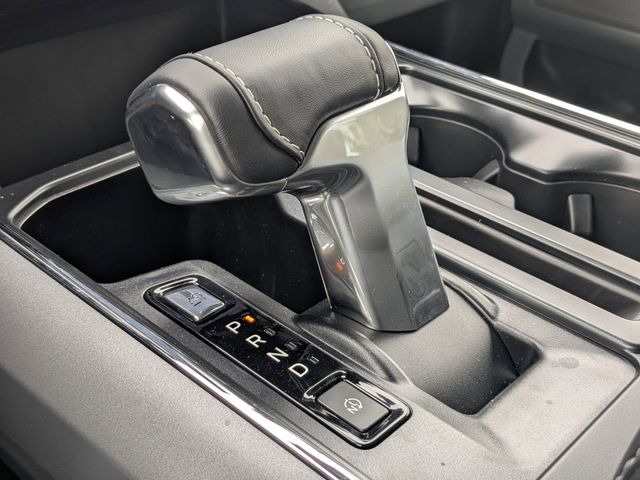 2025 Ford F-150 Lightning photo 23