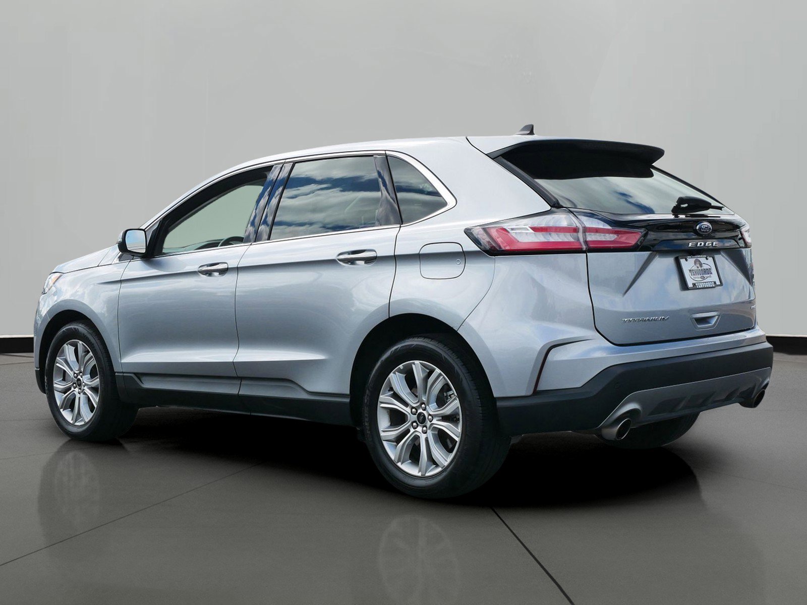 Used 2024 Ford Edge Titanium with VIN 2FMPK4K9XRBA94519 for sale in St. Cloud, Minnesota