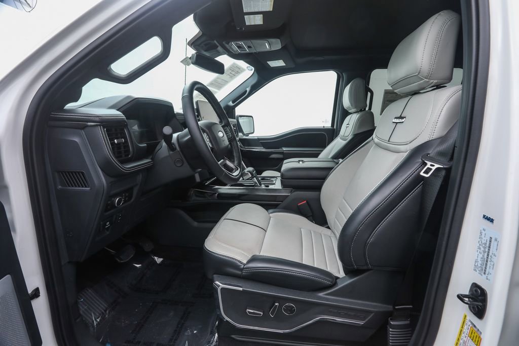 2025 Ford F-150 Lightning Platinum photo 7