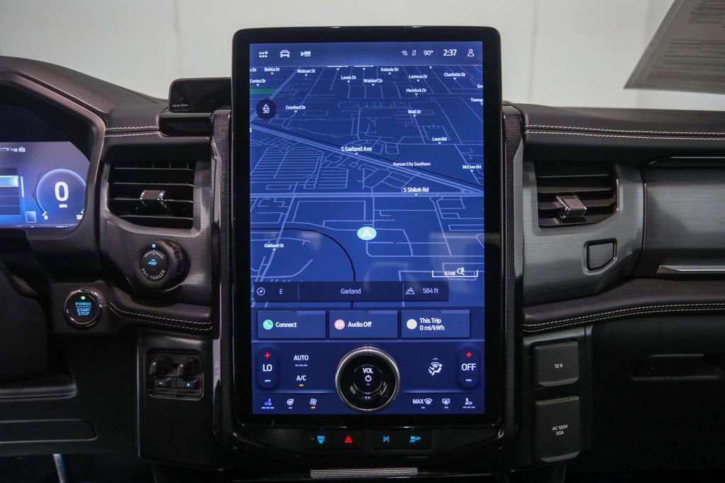 2025 Ford F-150 Lightning Platinum photo 12