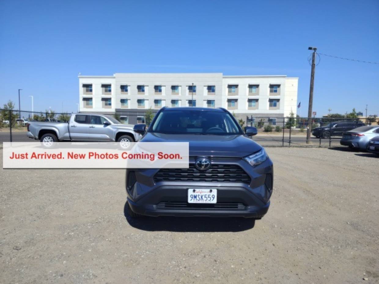 Used 2024 Toyota RAV4 XLE with VIN 2T3W1RFV5RW348190 for sale in Kansas City