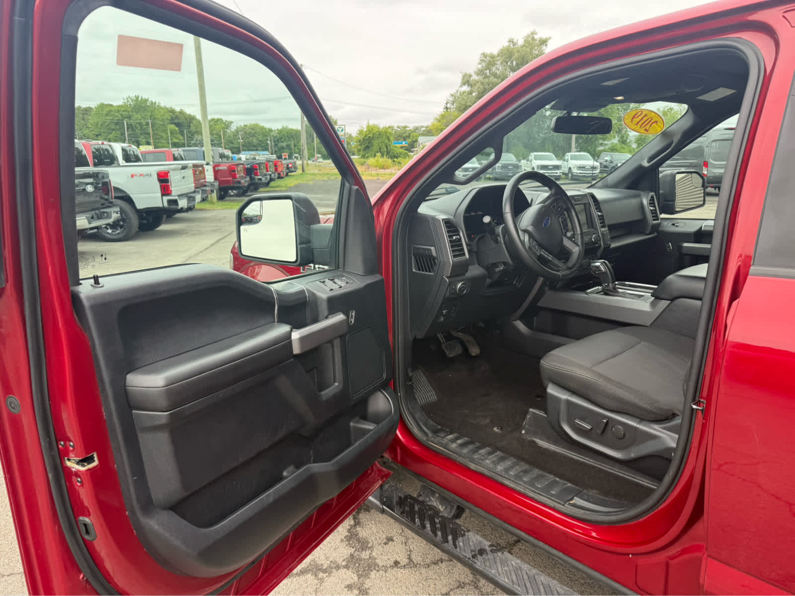 2019 Ford F-150 XLT photo 8