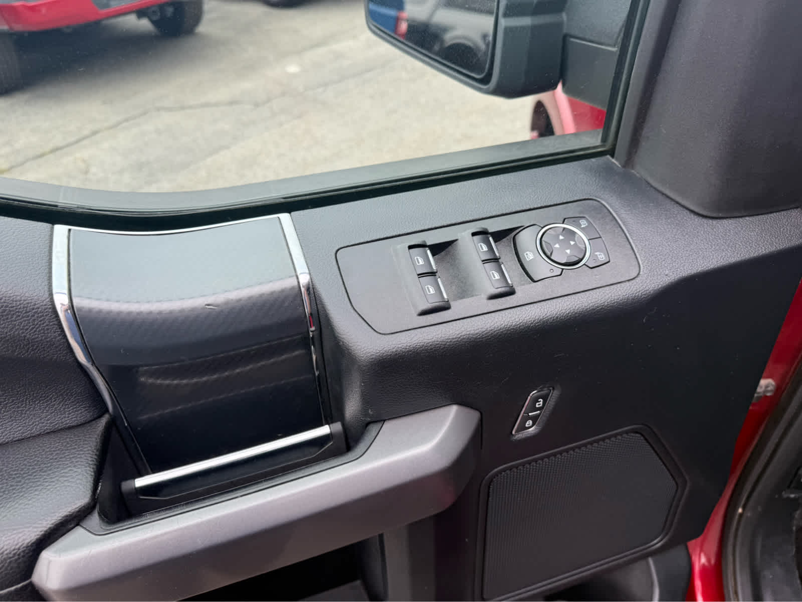 2019 Ford F-150 XLT photo 9