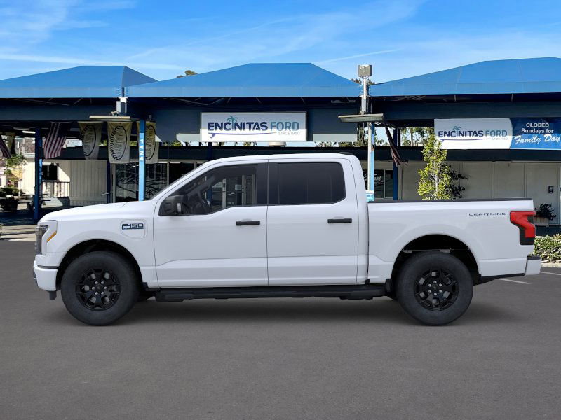 2025 Ford F-150 Lightning XLT photo 3