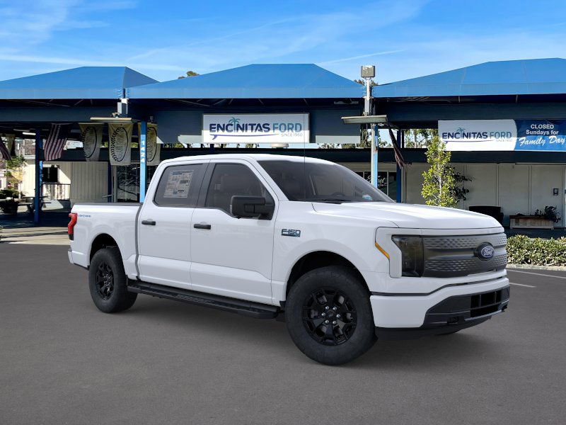2025 Ford F-150 Lightning XLT photo 7