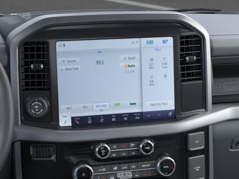 2025 Ford F-150 Lightning XLT photo 13