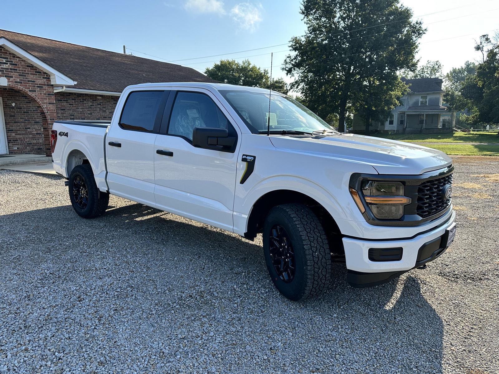 2025 Ford F-150 STX photo 4
