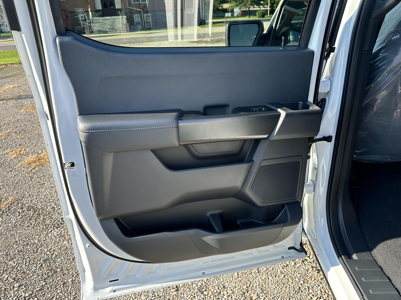 2025 Ford F-150 STX photo 12