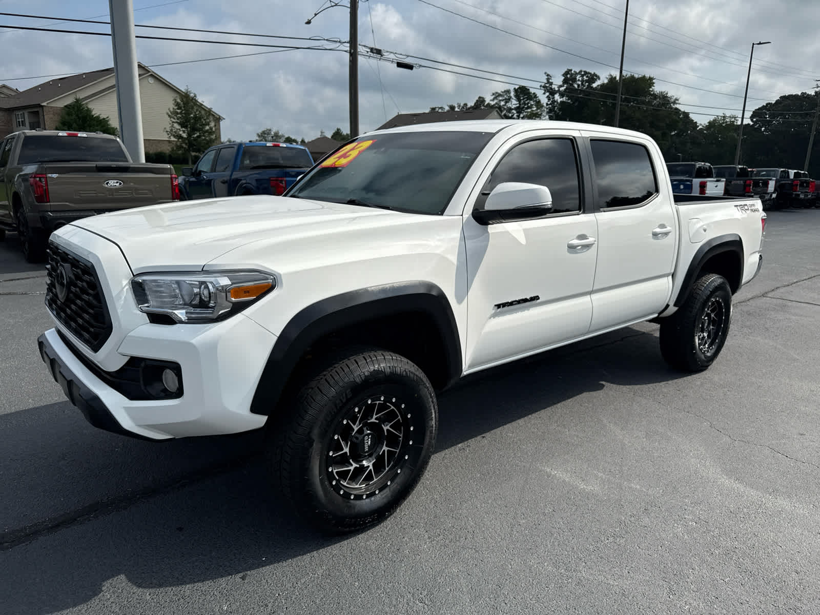 2023 Toyota Tacoma TRD Off-Road V6 photo 4