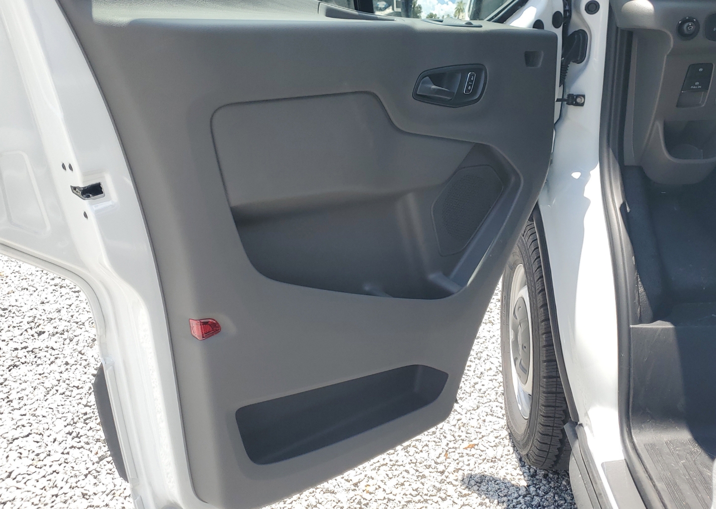 2025 Ford Transit Passenger Van XL - Photo 17