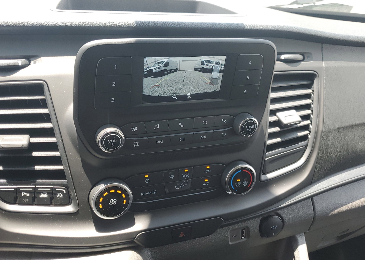 2025 Ford Transit Passenger Van XL - Photo 20